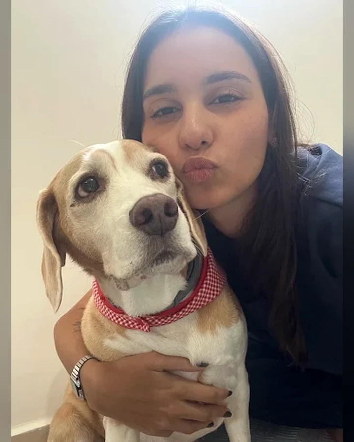 Dra. Mileni com paciente canino