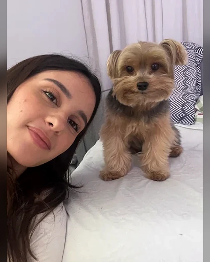 Dra. Mileni com paciente canino